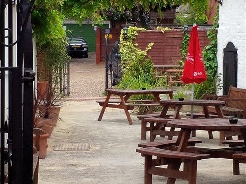 The Crown And Cushion Hotell Windsor Exteriör bild
